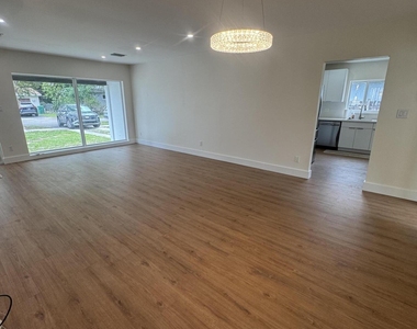 725 Ne 160th Terrace - Photo Thumbnail 33