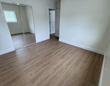725 Ne 160th Terrace - Photo Thumbnail 31