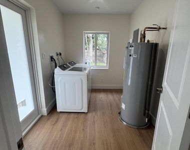 725 Ne 160th Terrace - Photo Thumbnail 11