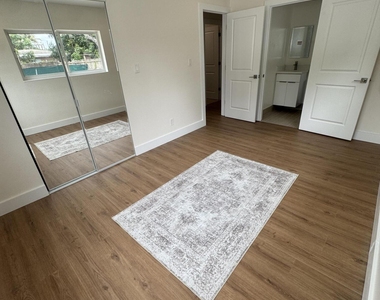 725 Ne 160th Terrace - Photo Thumbnail 21