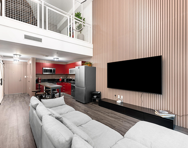 244 Biscayne Boulevard - Photo Thumbnail 10
