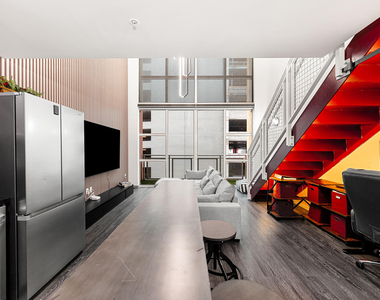 244 Biscayne Boulevard - Photo Thumbnail 5