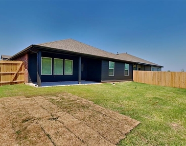 2904 Casey Drive - Photo Thumbnail 18