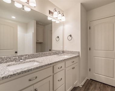 433 Chalk Hill Court - Photo Thumbnail 12