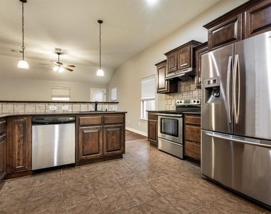 2609 Nw 183rd Street - Photo Thumbnail 4