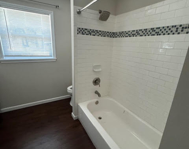 709 Se Alamanda Way - Photo Thumbnail 10