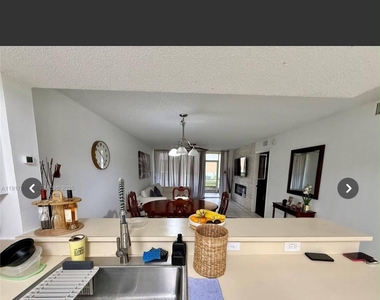 8246 Nw 24th Street - Photo Thumbnail 6