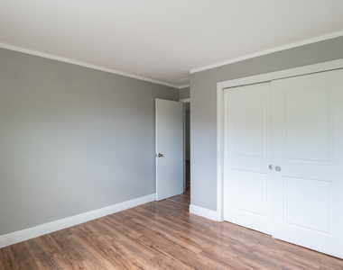 715 S Swinton Avenue - Photo Thumbnail 7