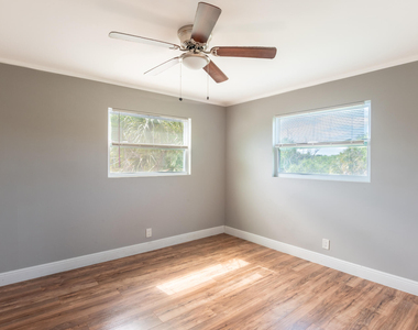 715 S Swinton Avenue - Photo Thumbnail 3