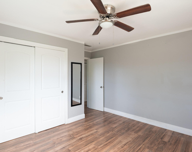 715 S Swinton Avenue - Photo Thumbnail 4