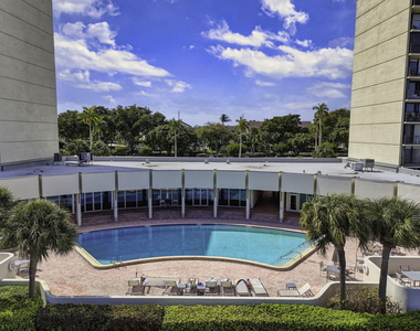 136 Lakeshore Drive - Photo Thumbnail 56