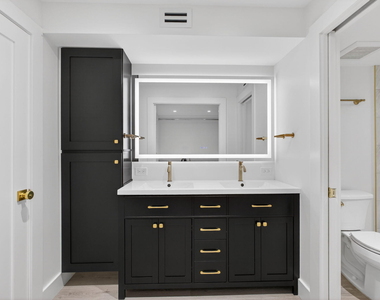 136 Lakeshore Drive - Photo Thumbnail 24