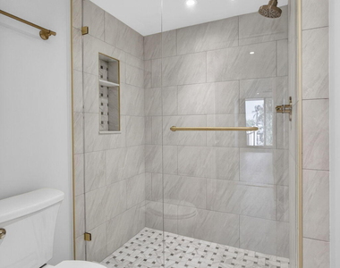 136 Lakeshore Drive - Photo Thumbnail 28