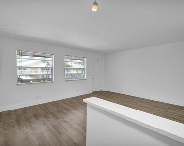 4051 Ne 13th Avenue - Photo Thumbnail 10