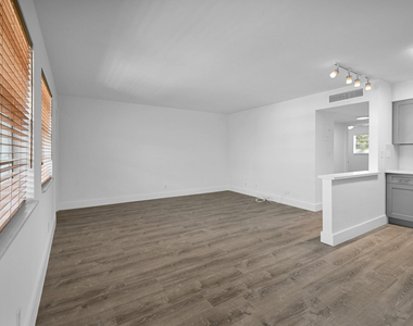 4051 Ne 13th Avenue - Photo Thumbnail 12