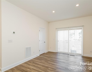 342 S Freeland Place - Photo Thumbnail 9