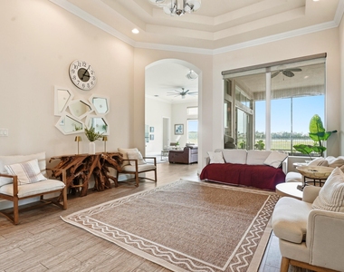 851 Edgebrook Lane - Photo Thumbnail 3
