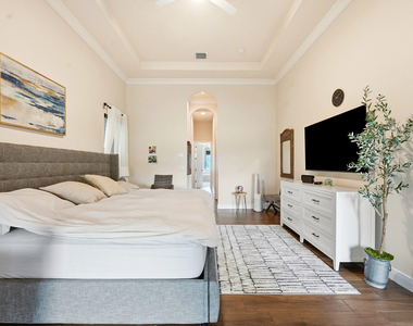 851 Edgebrook Lane - Photo Thumbnail 14