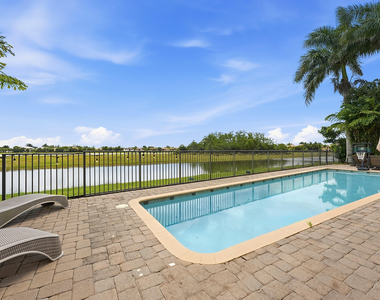851 Edgebrook Lane - Photo Thumbnail 1