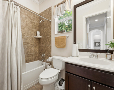 851 Edgebrook Lane - Photo Thumbnail 23
