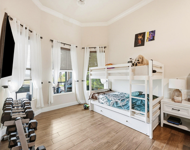 851 Edgebrook Lane - Photo Thumbnail 29