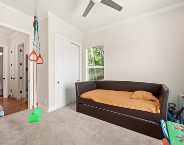 851 Edgebrook Lane - Photo Thumbnail 30