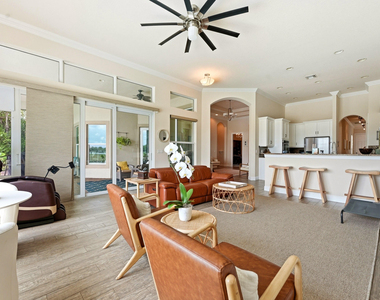 851 Edgebrook Lane - Photo Thumbnail 8