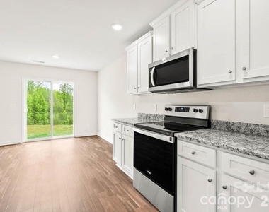 1305 Nia Road - Photo Thumbnail 5