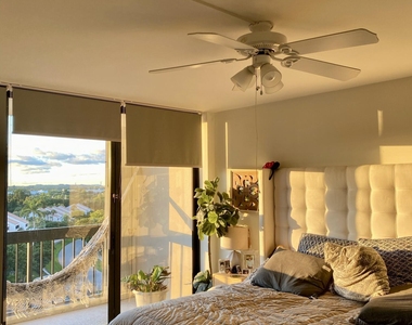 2425 Presidential Way - Photo Thumbnail 12