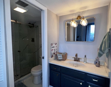 2425 Presidential Way - Photo Thumbnail 19