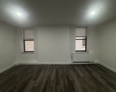 W 34th Street - Photo Thumbnail 6