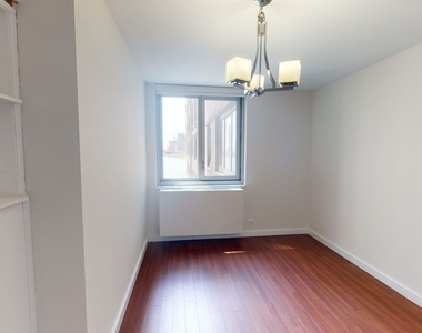 401 E 34th St - Photo Thumbnail 4
