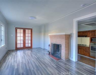 3045 Charlotte - Photo Thumbnail 12