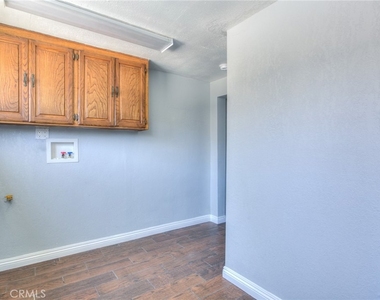 3045 Charlotte - Photo Thumbnail 10