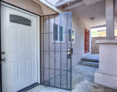 3045 Charlotte - Photo Thumbnail 1