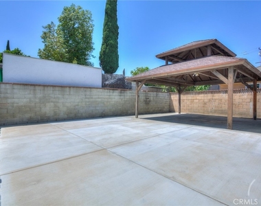 3045 Charlotte - Photo Thumbnail 34