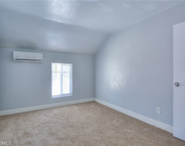 3045 Charlotte - Photo Thumbnail 24