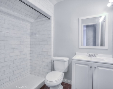 3045 Charlotte - Photo Thumbnail 17