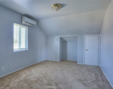 3045 Charlotte - Photo Thumbnail 20
