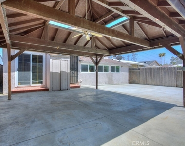 3045 Charlotte - Photo Thumbnail 31