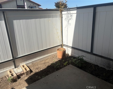 1439 Jellick Avenue - Photo Thumbnail 9
