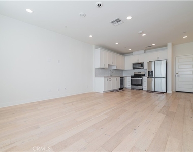 4096 E Peony Paseo - Photo Thumbnail 2
