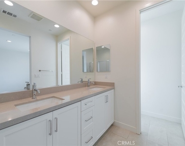4096 E Peony Paseo - Photo Thumbnail 14