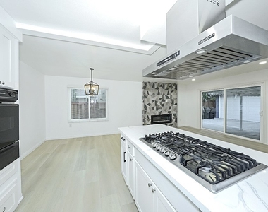 2149 Victoria Drive - Photo Thumbnail 18
