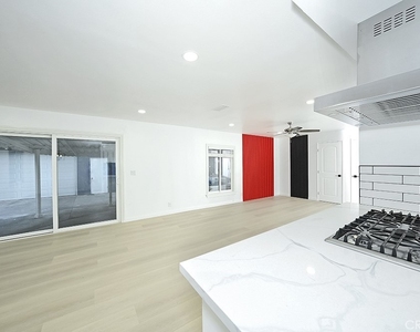 2149 Victoria Drive - Photo Thumbnail 19