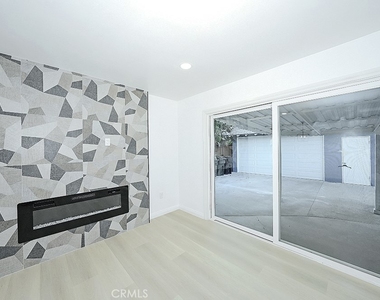2149 Victoria Drive - Photo Thumbnail 17