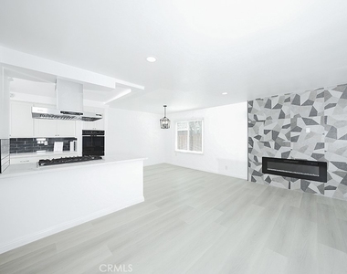 2149 Victoria Drive - Photo Thumbnail 7