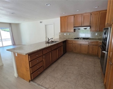 20800 Regency - Photo Thumbnail 6