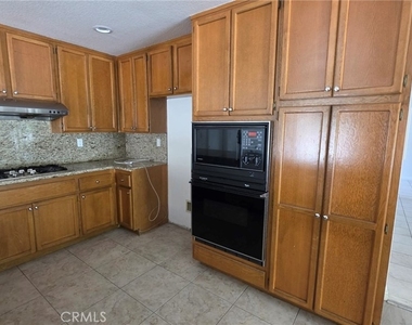 20800 Regency - Photo Thumbnail 7