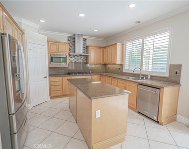 25910 Tennyson Lane - Photo Thumbnail 19